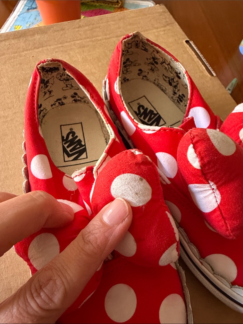 Vans x Disney Minnie Mouse Gore Bow Kids Sneakers - SZ 12 C - Picture 2 of 3